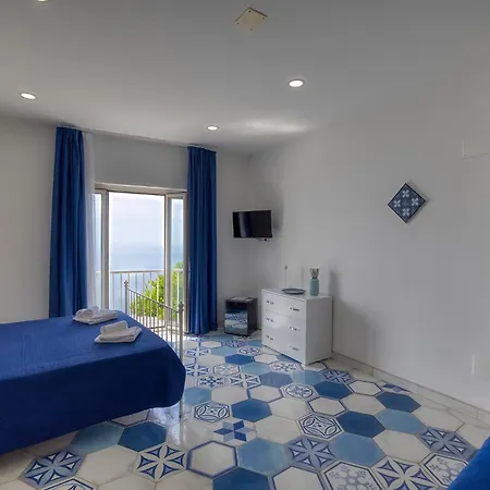 Tenuta La Picola Farm stay Furore